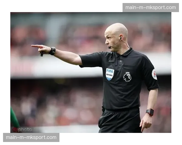 裁判任命公布:尼格尔·欧文斯将执法本周末的爱尔兰对威尔士焦点战 裁判任命公布:尼格尔·欧文斯将执法本周末的爱尔兰对威尔士焦点战