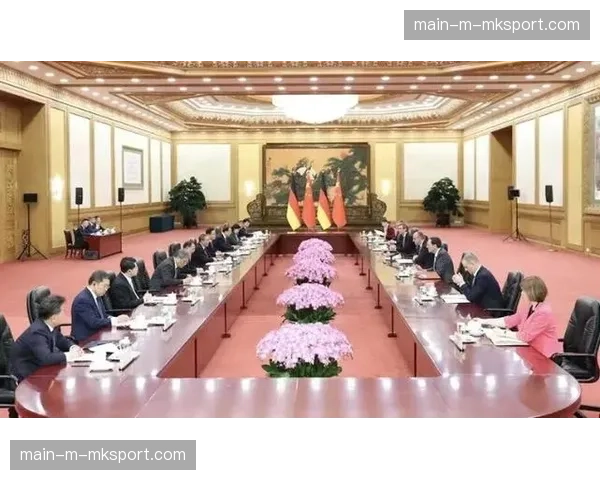 德甲联盟与中央广播电视总台合作备忘录由德国总理默茨与中国总理李强共同见证